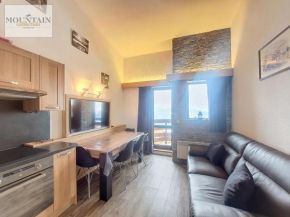 Studio rénové près des pistes avec balcon et parking - FR-1-275-161